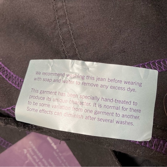 NYDJ Size 24W Black Capris with Tummy Tuck Technology Inseam 21 NWT - Picture 14 of 16